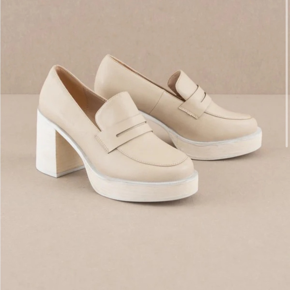 Oasis Society "Hannah" Platform Penny Loafers